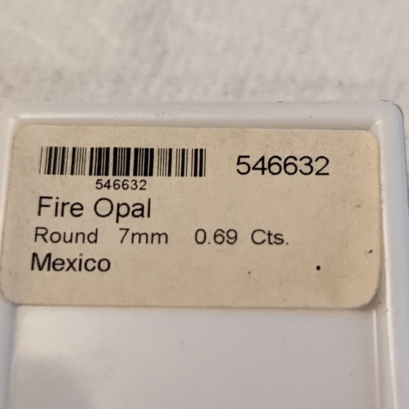 Brilliant red orange Mexican fire opal .69ct - Picture 2 of 2